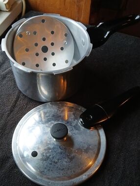 Stovetop Steamer Pot with Perforated Insert - Silver & Black